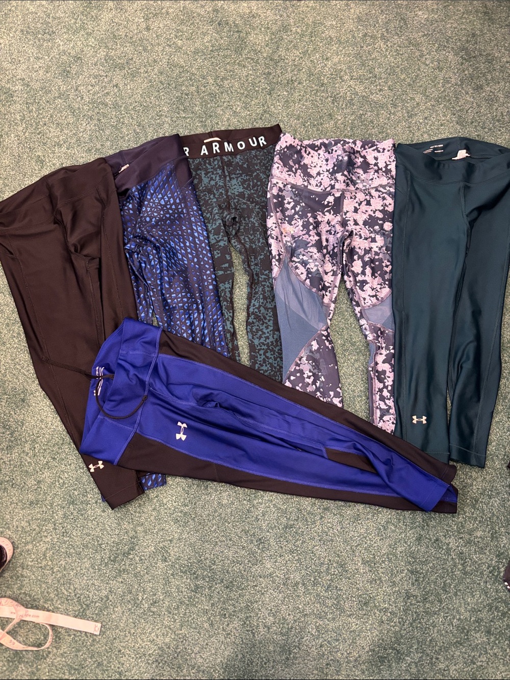 Under Armour XS Compression Cropped Leggings Bundle 6 Pair Workout